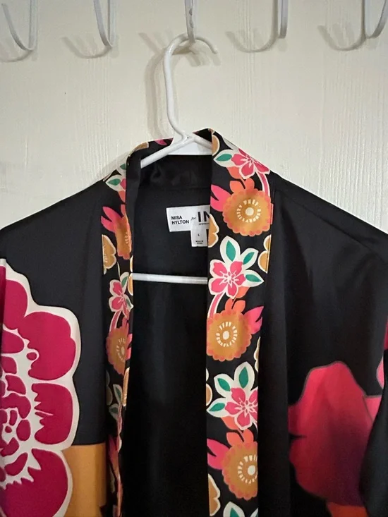 Misa Hylton and INC collaboration Floral Kimono Robe with Bold Multicolor Print - Picture 5 of 9